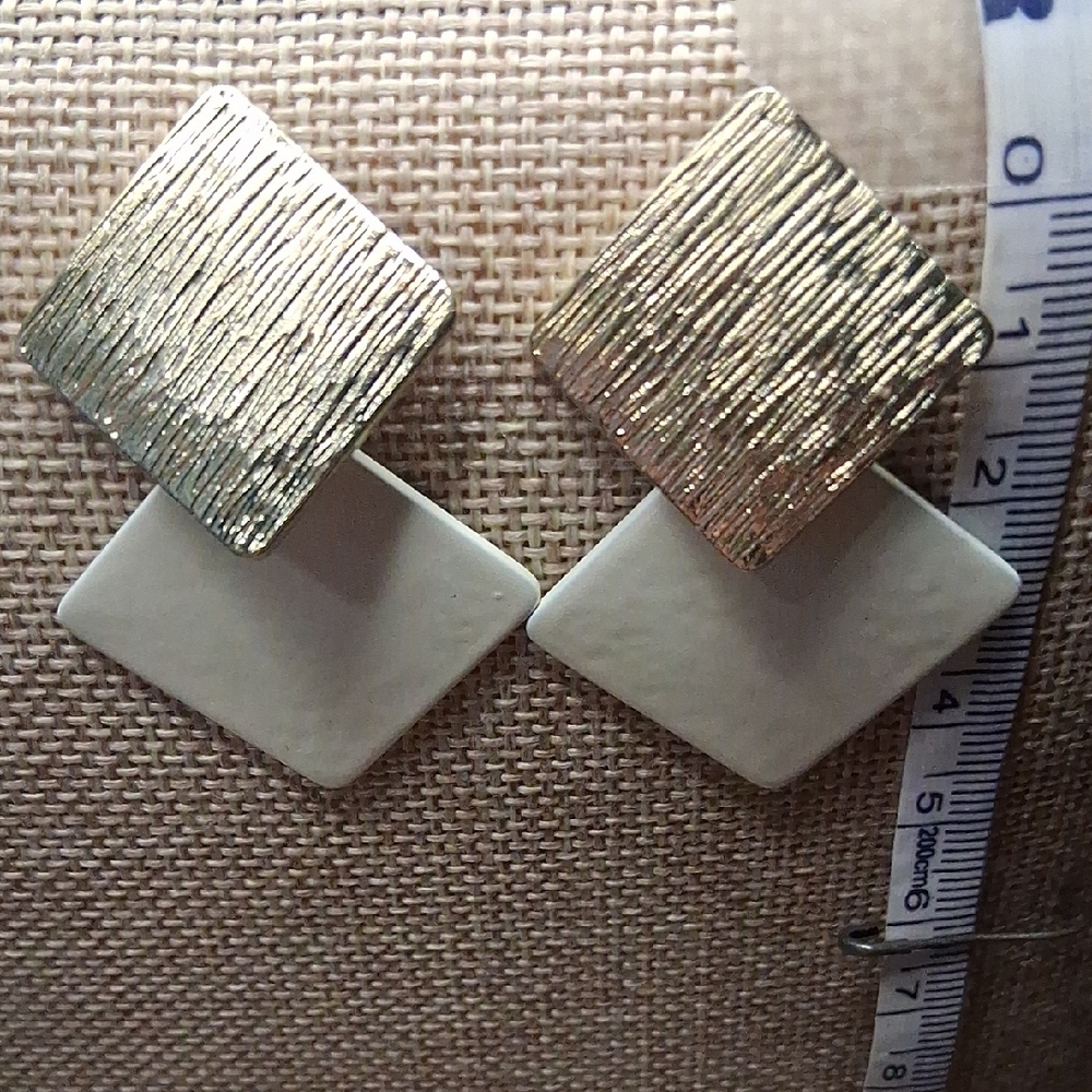 Chic Gold and White Textured Earrings